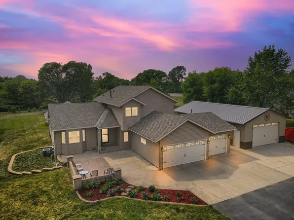 9865 Gilbert Ave NE, Monticello, MN 55362