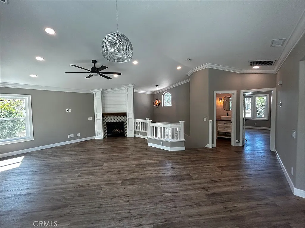 4 bed, 2.5 bath, 1780 sqft, $5,100 — Photo 2
