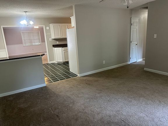 3rd image of 413 Milburn Ct