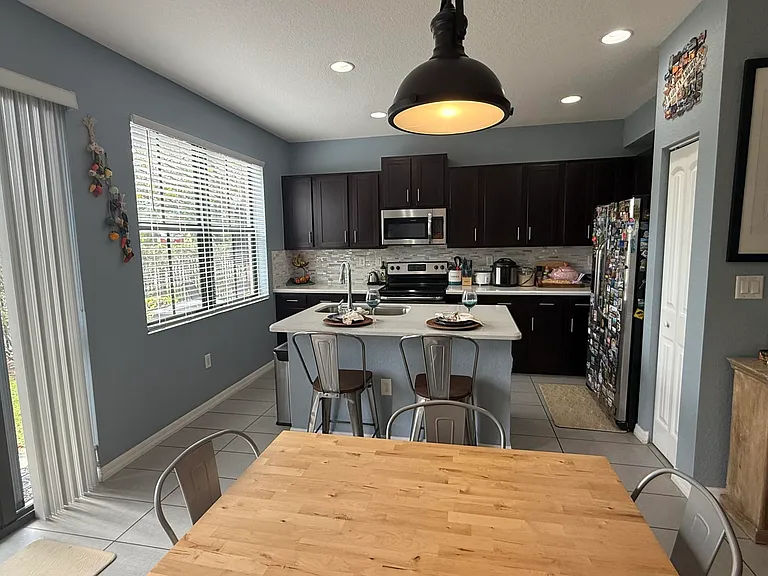 3332 NW 10th Ave — Photo 10