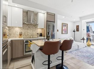 5220 Dundas St Unit D211, Burlington, ON
