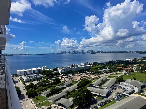 7601 E Treasure Dr #Penthouse 102, North Bay Village, FL 33141
