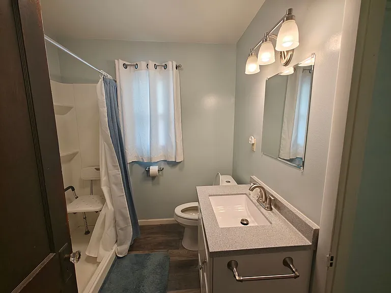 1110 S Meridian St — Photo 7