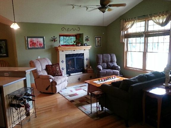 4th image of 1362 Creekwood Dr