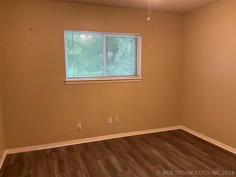 3228 S Lakewood Ave — Photo 19