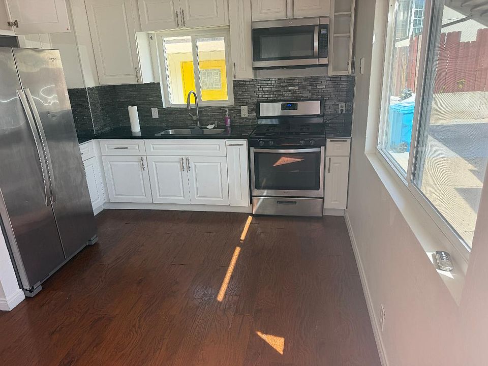 1st image of 132 20th St