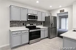 7 Roundtree Ct — Photo 3