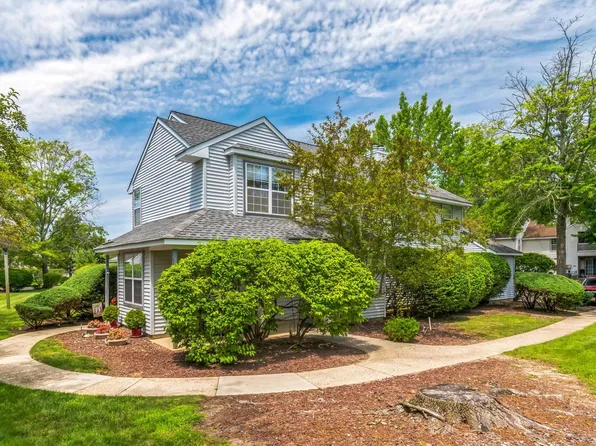 147 Edgewater Dr #35, Absecon, NJ 08205