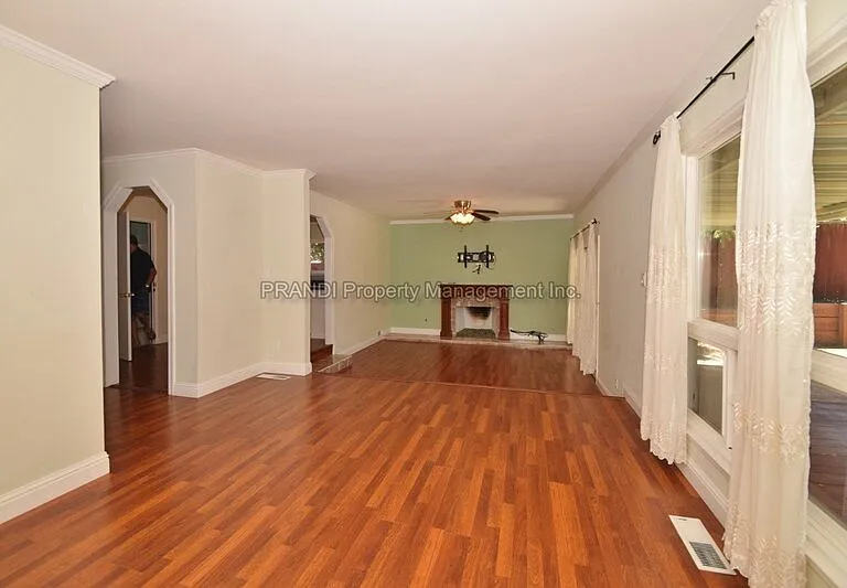 26 Driftwood Ave — Photo 9
