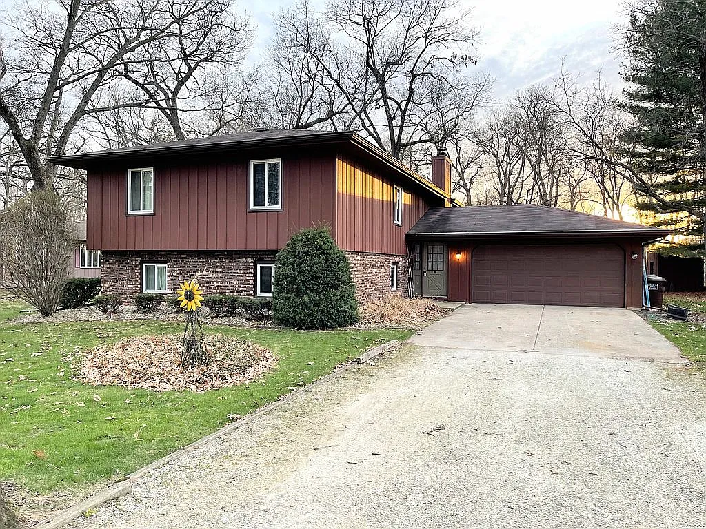 5157 Northridge Dr photo 1