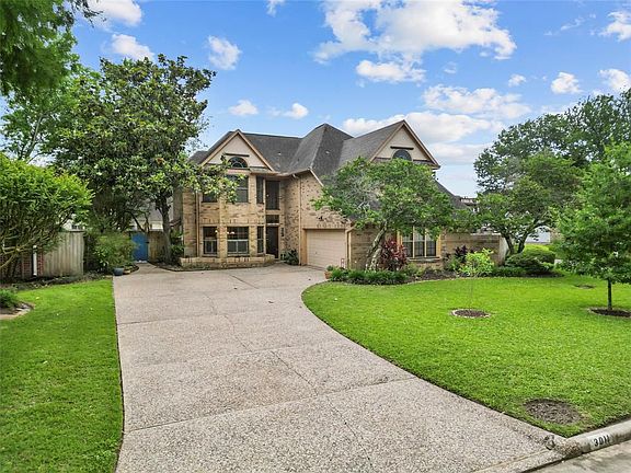 3rd image of 3011 Sea Pines Pl