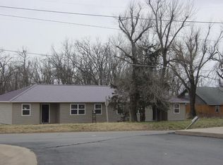 118 N School St, Goodman, MO 64843