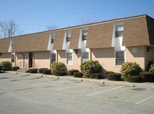 280 Roger Williams Ave APT 34, Rumford, RI 02916
