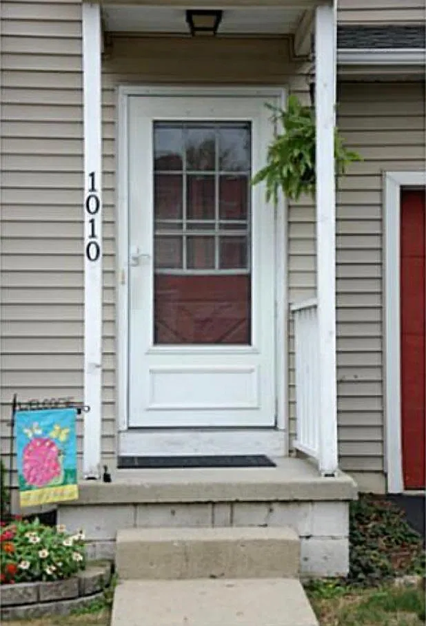 1010 Syracuse Ln — Photo 3