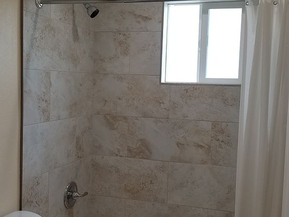 5th image of 5729 Cecilia St #B