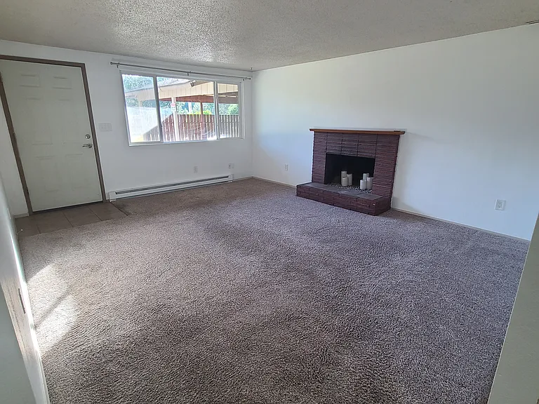 1920 S Fawn Dr #2 — Photo 3