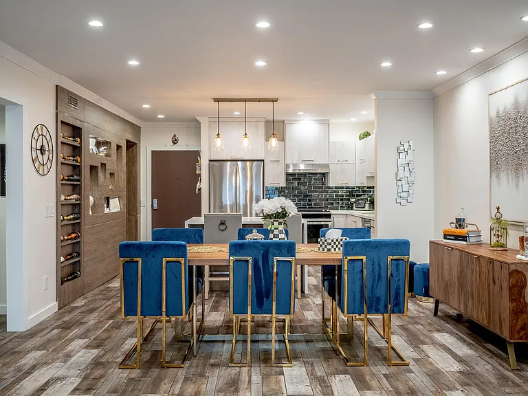 330 N Jackson St #316 — Photo 11