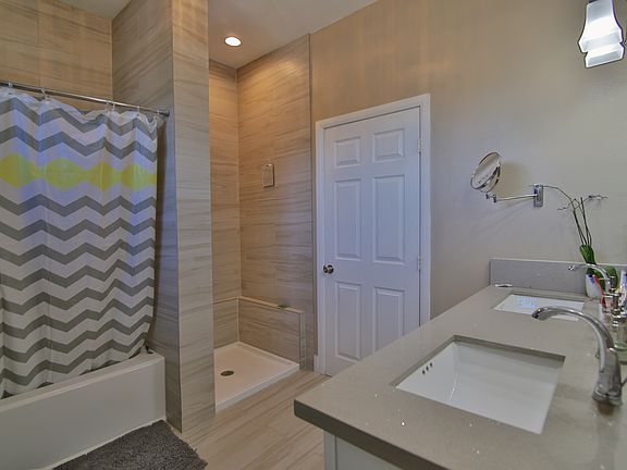 4th image of 8957 Canby Ave