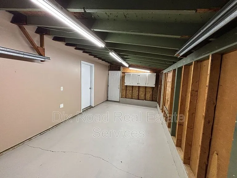 702 Arthur St — Photo 23