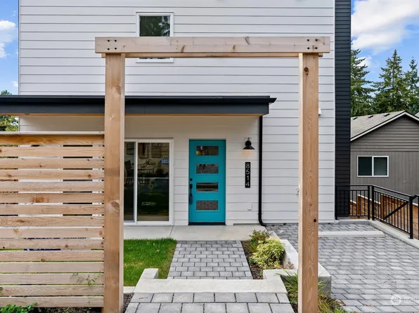 8514 1st Avenue NE, Seattle, WA 98115