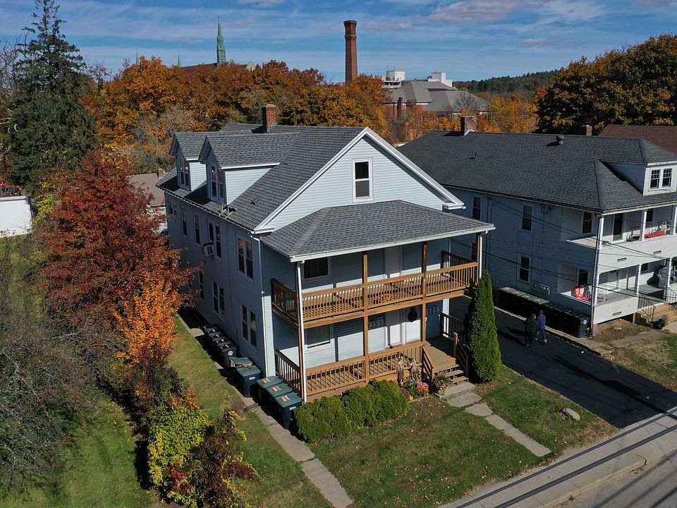 61 North Street - Spacious apartment w/ dining room/office