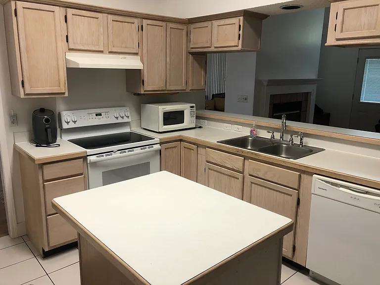 613 Cherry St — Photo 8