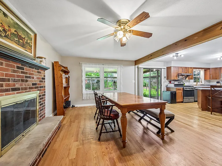 1111 Sara Ln — Photo 41