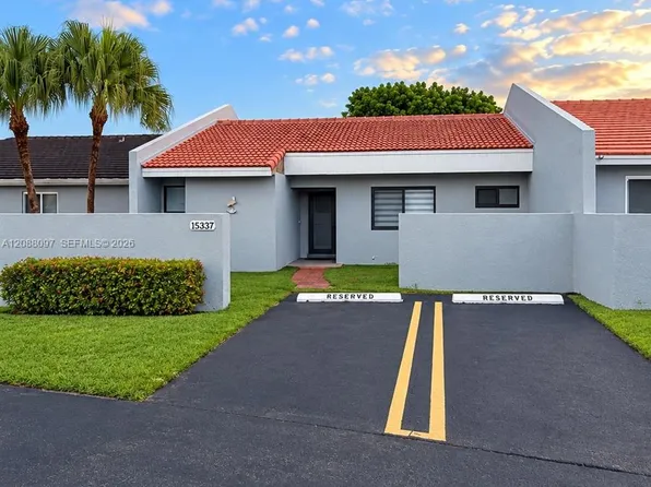 15337 SW 80th Ln, Miami, FL 33193