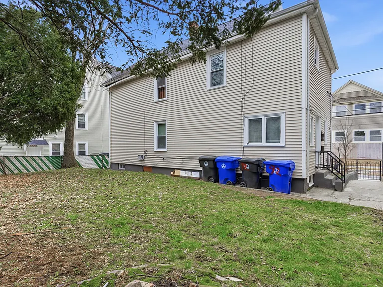 92 Sylvian St #1 — Photo 21