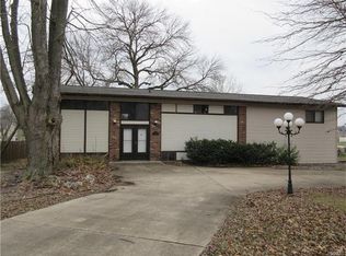 709 Riviera Cir, Edwardsville, IL 62025