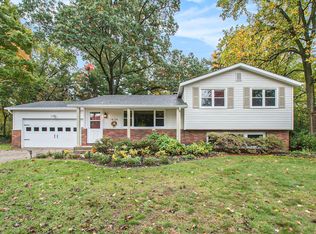 18120 Chipstead Dr, South Bend, IN 46637