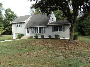 44 McKinley St, Pearl River, NY 10965