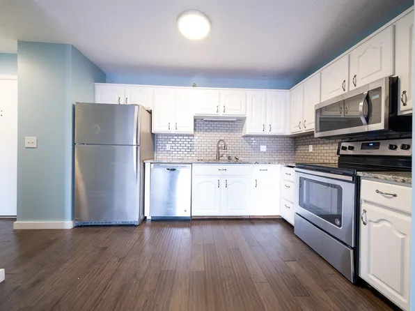 26 10th St W Unit 804, Saint Paul, MN 55102