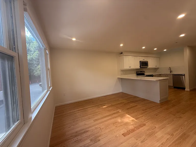 105 Beaconsfield Rd #105 — Photo 11