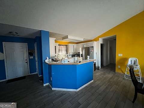 5th image of 416 Corbin Ct