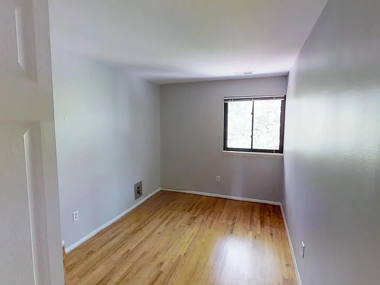 1401 Weldon Pl S — Photo 15