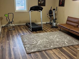 1963 Captains Dr, Worden, IL 62097