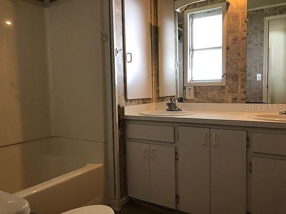 5th image of 1003 50th Avenue Dr W