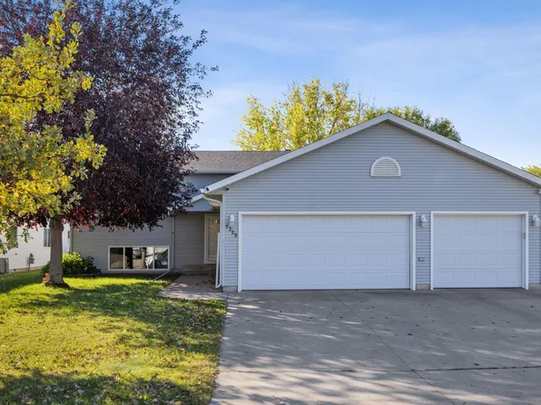 1325 32nd Street Cir S, Moorhead, MN 56560