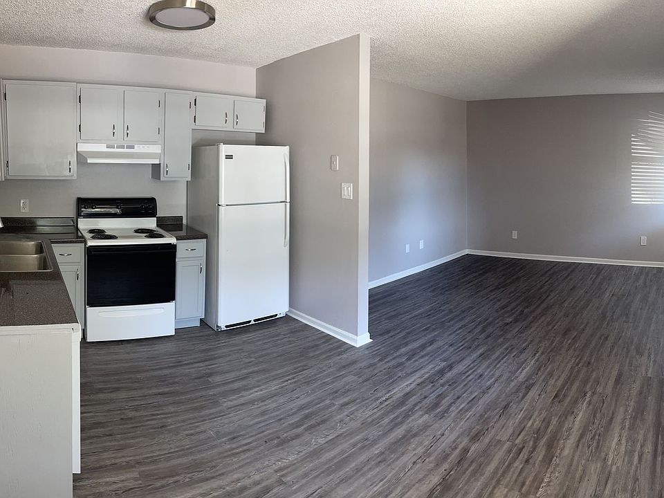 2525 NW 38th Apartment Rentals Lawton, OK Zillow