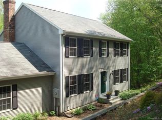 9 Ridgeview Dr, East Hampton, CT 06424