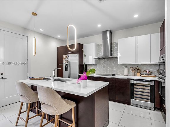 5th image of 10545 NW 63rd Ter