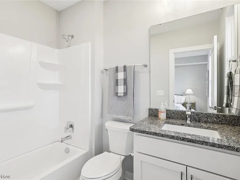 11214 N Park Pl — Photo 21