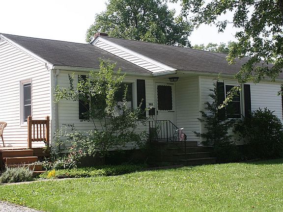4th image of 1163 Hickory St