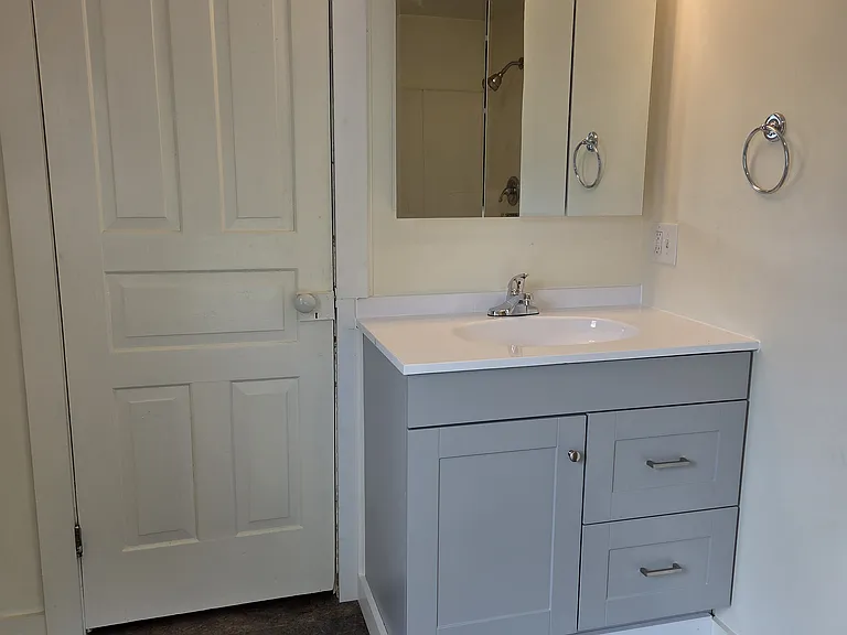 214 E Pine St #214 — Photo 11