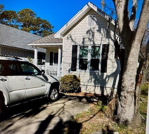 2nd image of 314 Maple St