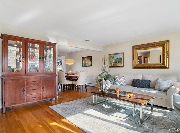 5th image of 307 Balchen St
