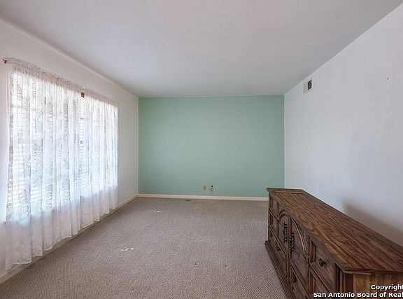 5th image of 4215 Chestnuthill Dr