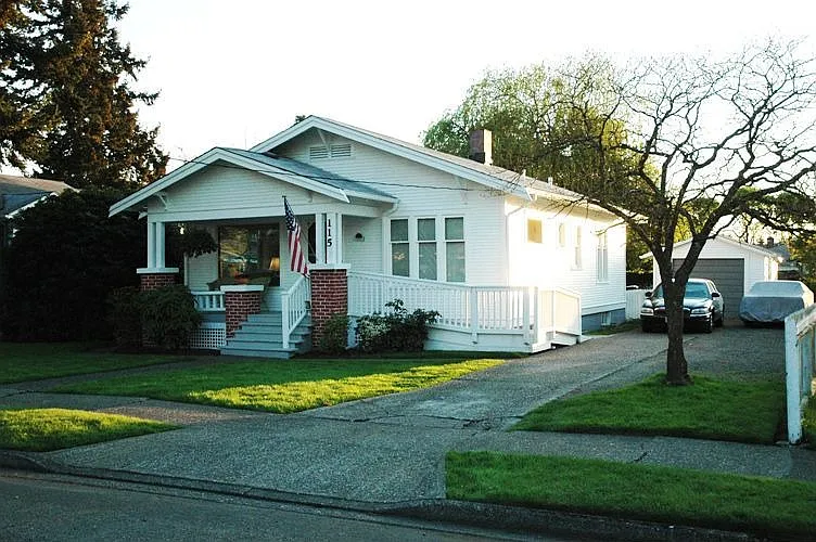 115 K St SE photo 1