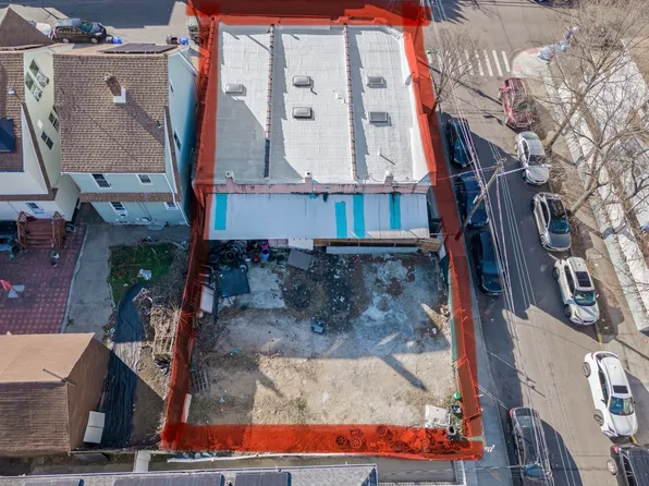 106-01 Liverpool Street image 1 of 29